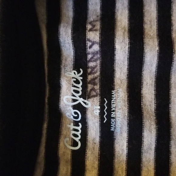 ❣5 for $25 Sale❣ Distressed Jeans and T- Shirt - Picture 3 of 9